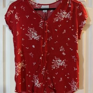 Liz Claiborne red V-neck top